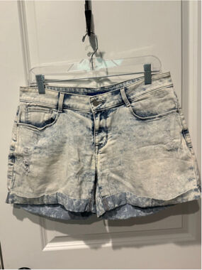 Women's APT.9 Jean Shorts Size 8 Blue White Acid Wash Distressed cuffed